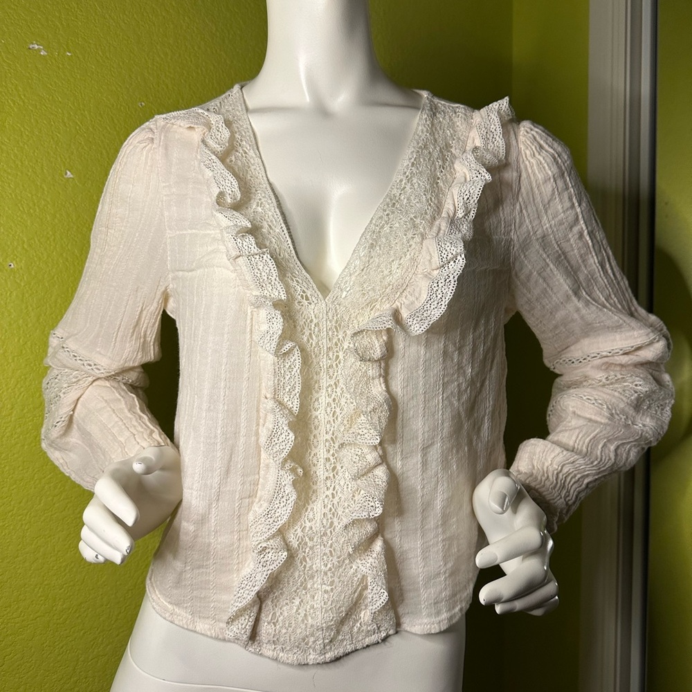 American Eagle Cream Long-sleeve Blouse